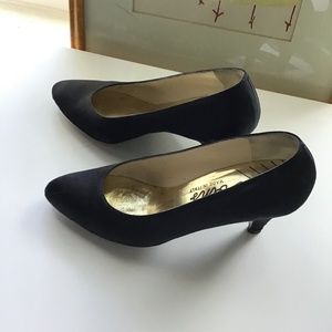 Evins Vintage Black Peau de Soie Pumps size 4